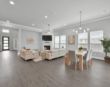 10053 Preserve Way - Photo Thumbnail 13