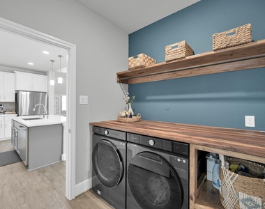 10053 Preserve Way - Photo Thumbnail 43