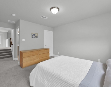 10053 Preserve Way - Photo Thumbnail 39