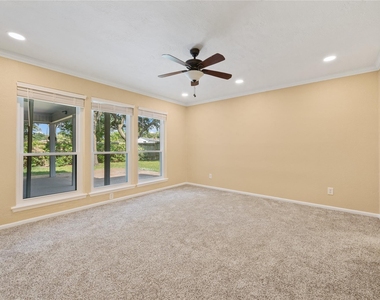 5050 Spring Forest Drive - Photo Thumbnail 11