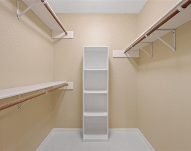 5050 Spring Forest Drive - Photo Thumbnail 12