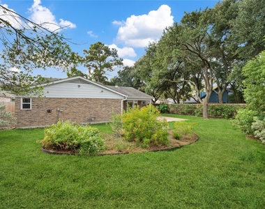 5050 Spring Forest Drive - Photo Thumbnail 23