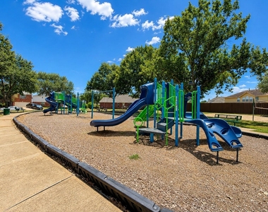 16619 Newglen Lane - Photo Thumbnail 19