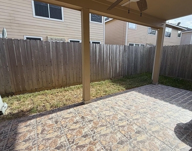 16619 Newglen Lane - Photo Thumbnail 15