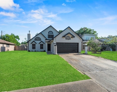 7526 Gulfbriar Place - Photo Thumbnail 1