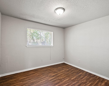 5023 Shorehaven Circle - Photo Thumbnail 5