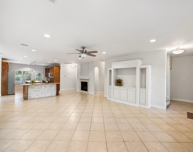 110 Lords Circle - Photo Thumbnail 6
