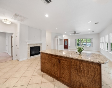 110 Lords Circle - Photo Thumbnail 12