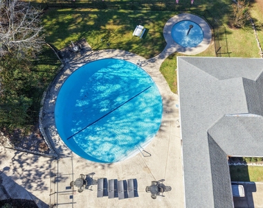 110 Lords Circle - Photo Thumbnail 33