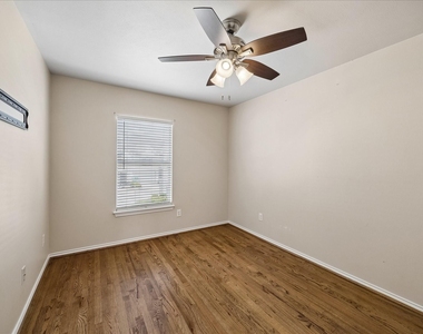2635 Woodridge Cove Drive - Photo Thumbnail 19