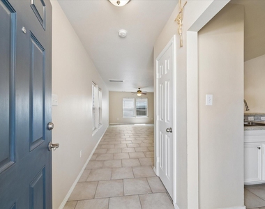 2635 Woodridge Cove Drive - Photo Thumbnail 4