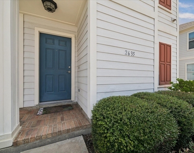 2635 Woodridge Cove Drive - Photo Thumbnail 3