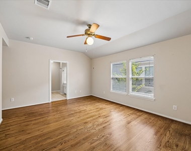 2635 Woodridge Cove Drive - Photo Thumbnail 23