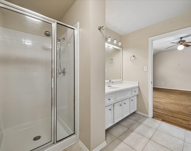 2635 Woodridge Cove Drive - Photo Thumbnail 27