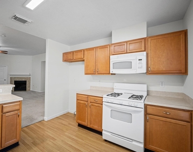 15823 Aldridge Creek Court - Photo Thumbnail 7