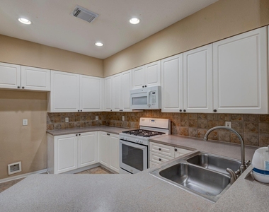 26 Stone Creek Place - Photo Thumbnail 12