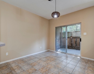 26 Stone Creek Place - Photo Thumbnail 9