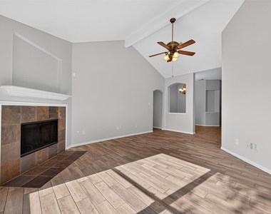 16414 Sylvan Dale Drive - Photo Thumbnail 10