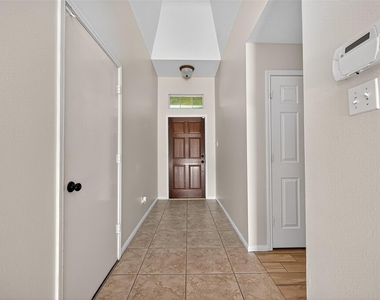 16414 Sylvan Dale Drive - Photo Thumbnail 5