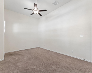 27943 Castle Park Lane - Photo Thumbnail 14