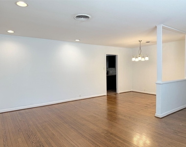 3114 Norris Drive - Photo Thumbnail 8