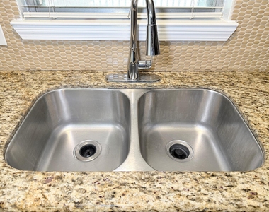 3114 Norris Drive - Photo Thumbnail 12