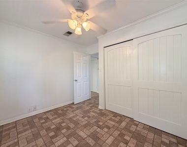 3114 Norris Drive - Photo Thumbnail 15