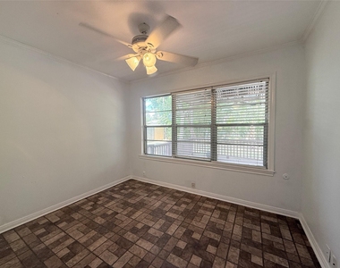 3114 Norris Drive - Photo Thumbnail 14
