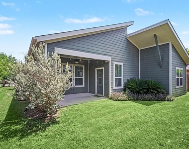 3413 Omega Street - Photo Thumbnail 9