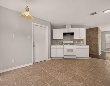 1414 Elkwood Drive - Photo Thumbnail 16