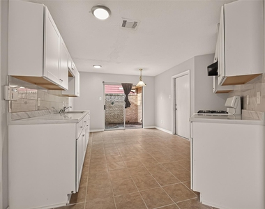 1414 Elkwood Drive - Photo Thumbnail 13