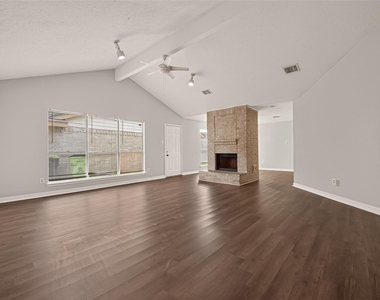 1414 Elkwood Drive - Photo Thumbnail 5