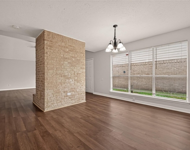 1414 Elkwood Drive - Photo Thumbnail 12