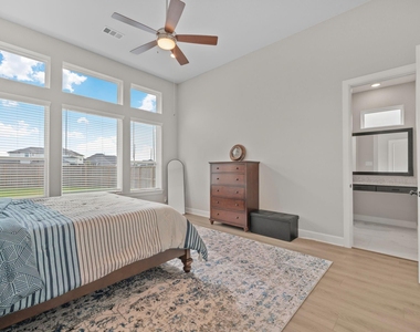 1211 Morning Rose Drive - Photo Thumbnail 20