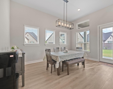 1211 Morning Rose Drive - Photo Thumbnail 19