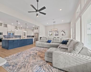 1211 Morning Rose Drive - Photo Thumbnail 9