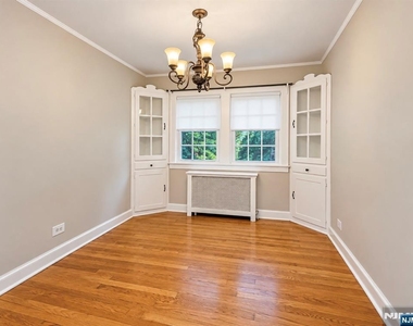 98 Farview - Photo Thumbnail 1