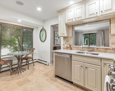 54 Spruce - Photo Thumbnail 7