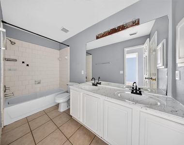 4811 Cottage Stone Lane - Photo Thumbnail 4