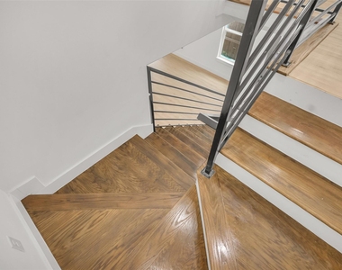3824 Lynnfield Street - Photo Thumbnail 8