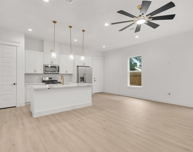 3824 Lynnfield Street - Photo Thumbnail 2
