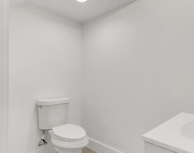 3824 Lynnfield Street - Photo Thumbnail 6