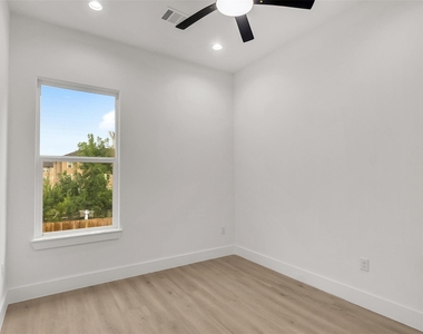 3824 Lynnfield Street - Photo Thumbnail 21