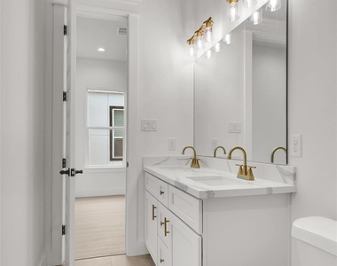 3824 Lynnfield Street - Photo Thumbnail 20