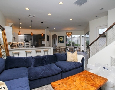 647 110th Avenue N - Photo Thumbnail 32