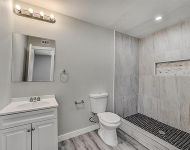 1912 Gentry Street - Photo Thumbnail 23