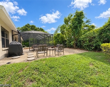 1228 Lastrada Lane - Photo Thumbnail 22