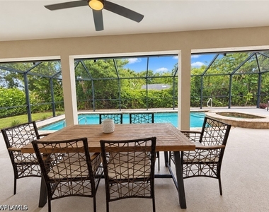 1228 Lastrada Lane - Photo Thumbnail 4