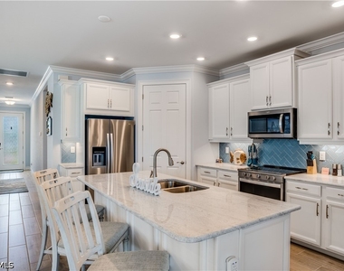 14471 Stillwater Way - Photo Thumbnail 5