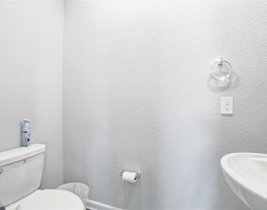 32315 Melbrooke Drive - Photo Thumbnail 12